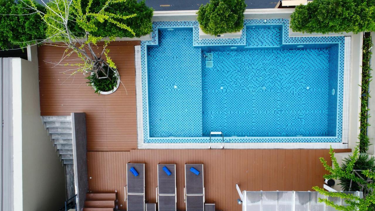 Ramada By Wyndham Bangkok Ten Ekamai Residences מראה חיצוני תמונה