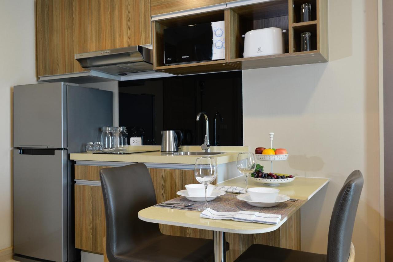 Ramada By Wyndham Bangkok Ten Ekamai Residences מראה חיצוני תמונה