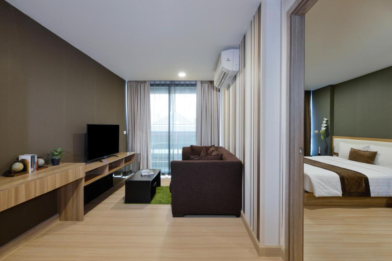 Ramada By Wyndham Bangkok Ten Ekamai Residences מראה חיצוני תמונה