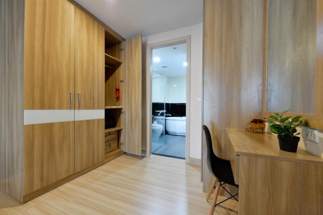Ramada By Wyndham Bangkok Ten Ekamai Residences מראה חיצוני תמונה