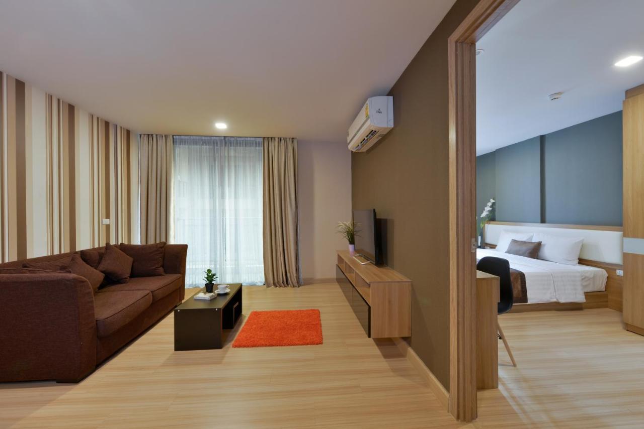 Ramada By Wyndham Bangkok Ten Ekamai Residences מראה חיצוני תמונה