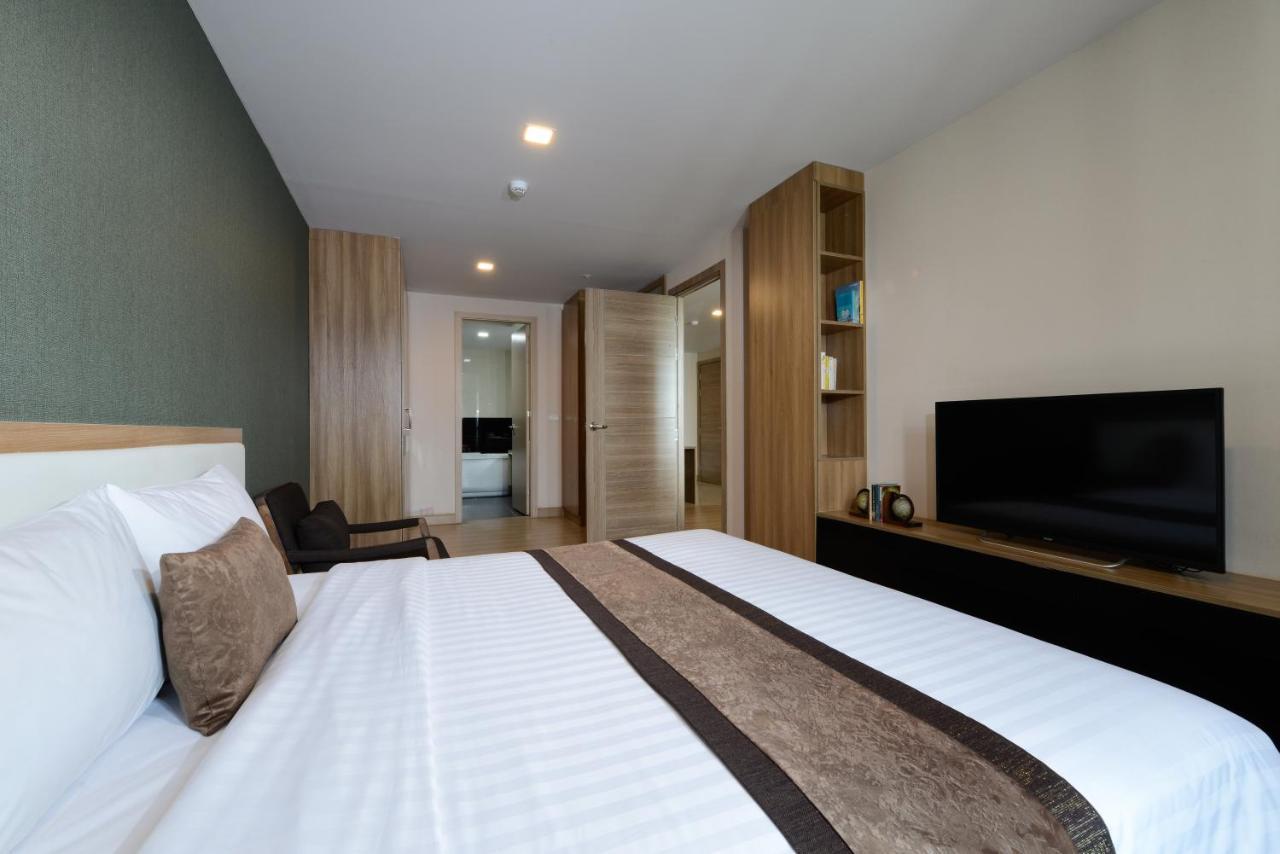 Ramada By Wyndham Bangkok Ten Ekamai Residences מראה חיצוני תמונה