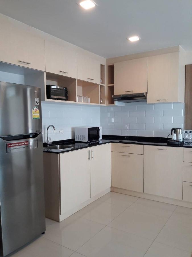 Ramada By Wyndham Bangkok Ten Ekamai Residences מראה חיצוני תמונה