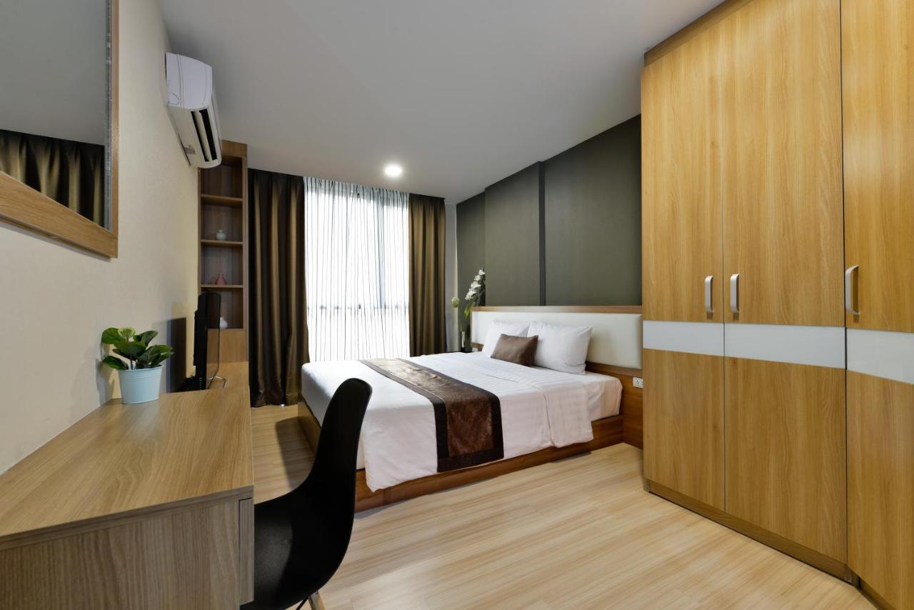 Ramada By Wyndham Bangkok Ten Ekamai Residences מראה חיצוני תמונה