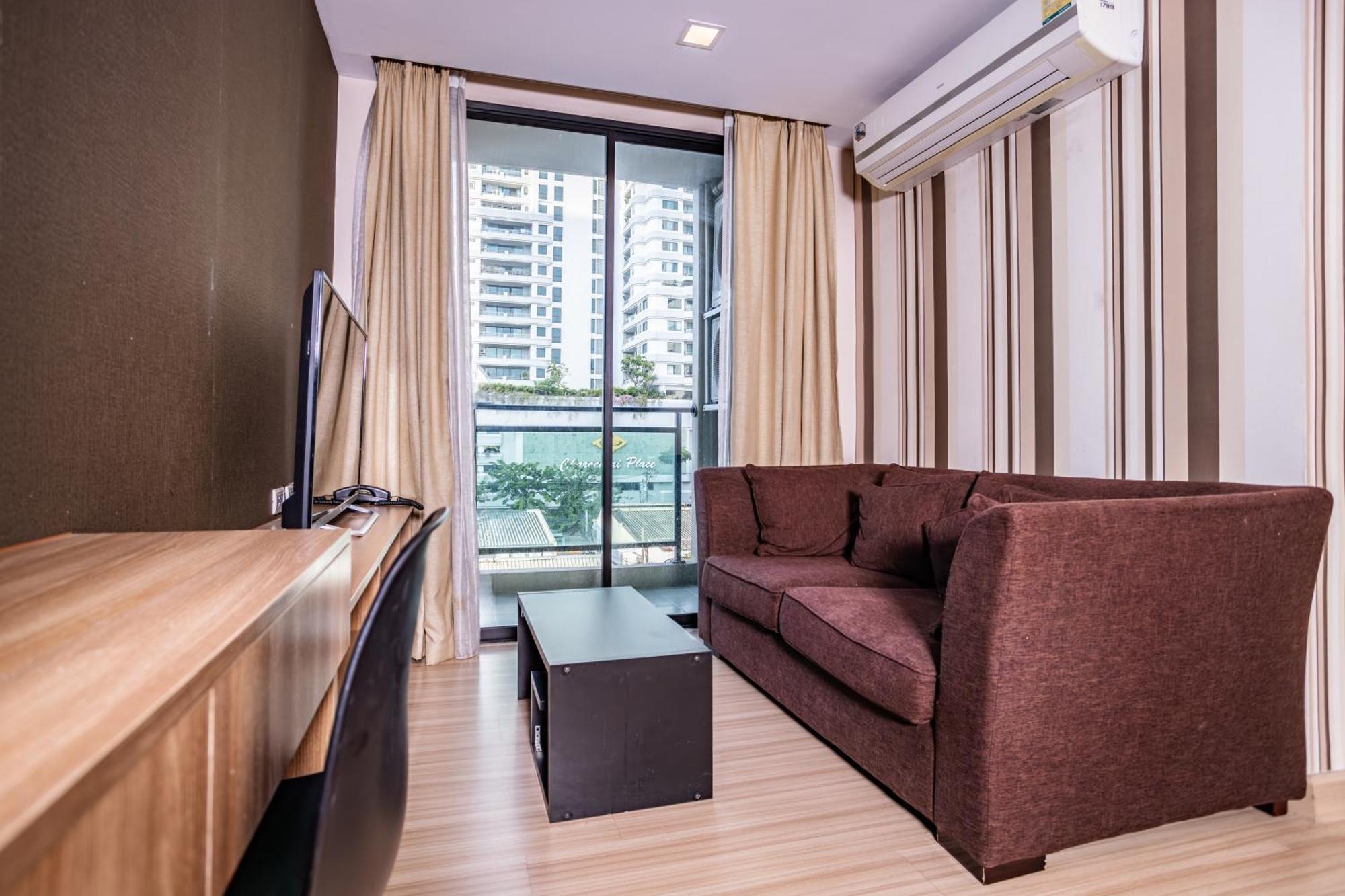 Ramada By Wyndham Bangkok Ten Ekamai Residences מראה חיצוני תמונה