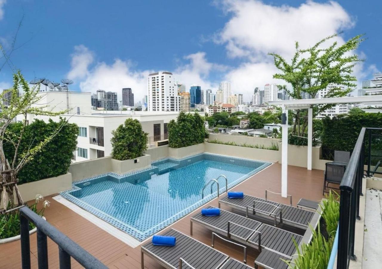 Ramada By Wyndham Bangkok Ten Ekamai Residences מראה חיצוני תמונה